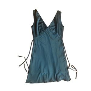 Peppermayo forest green mini dress